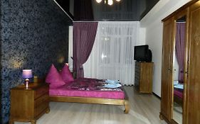 3-Room Luxury Apartment 100M2 On Sobornyi Avenue 193, By Grandhome